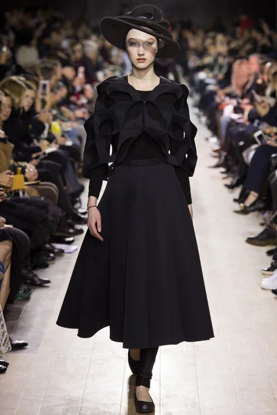 Look 8